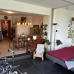 Modernes 2 In Ruhiger Lage *